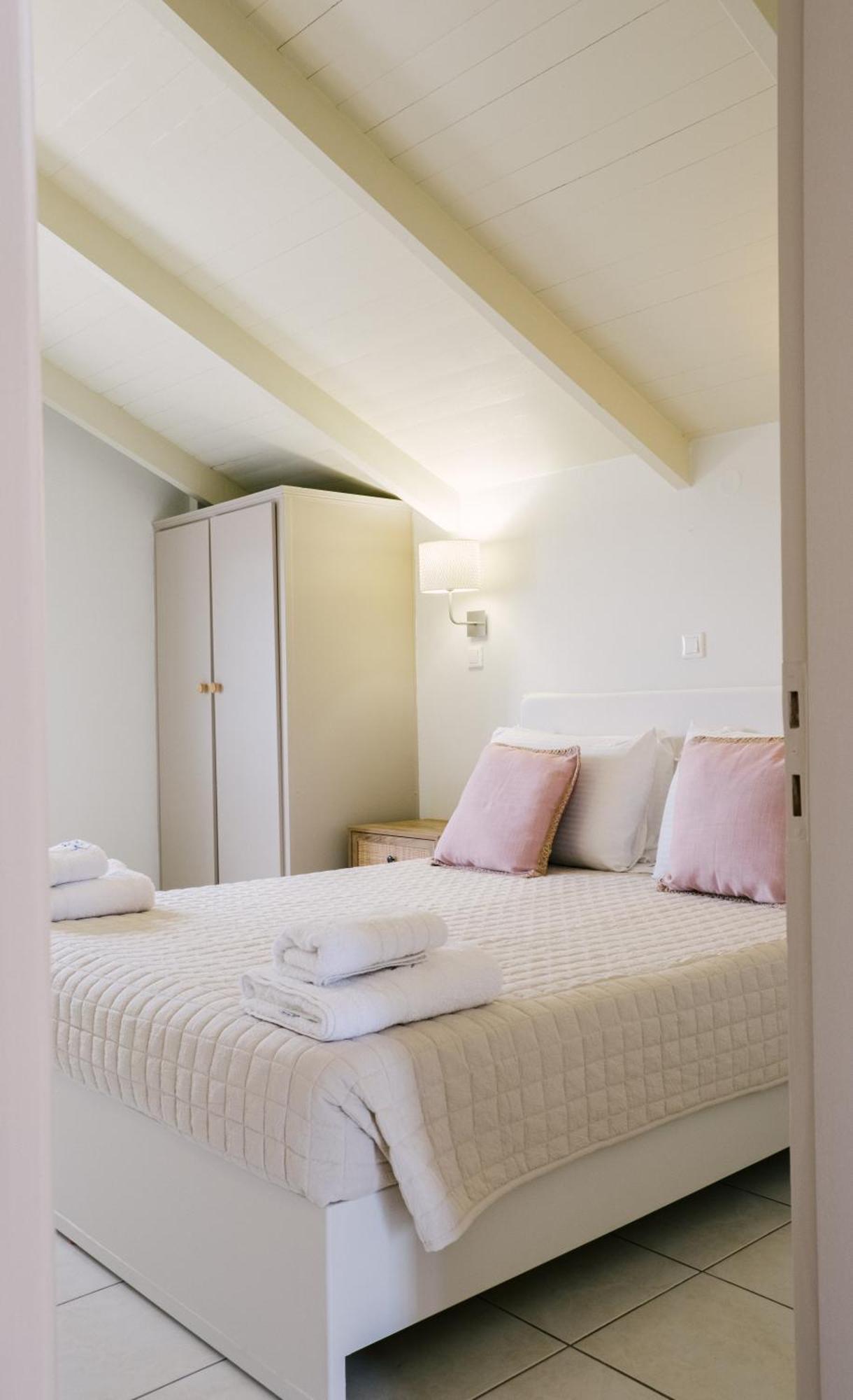 Blue House Apartments วาซิลิคอส ภายนอก รูปภาพ